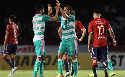 Santos sorprende a Veracruz en el Puerto