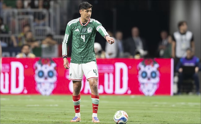 Edson Álvarez podría operarse y poner en riesgo su presencia con la Selección Mexicana