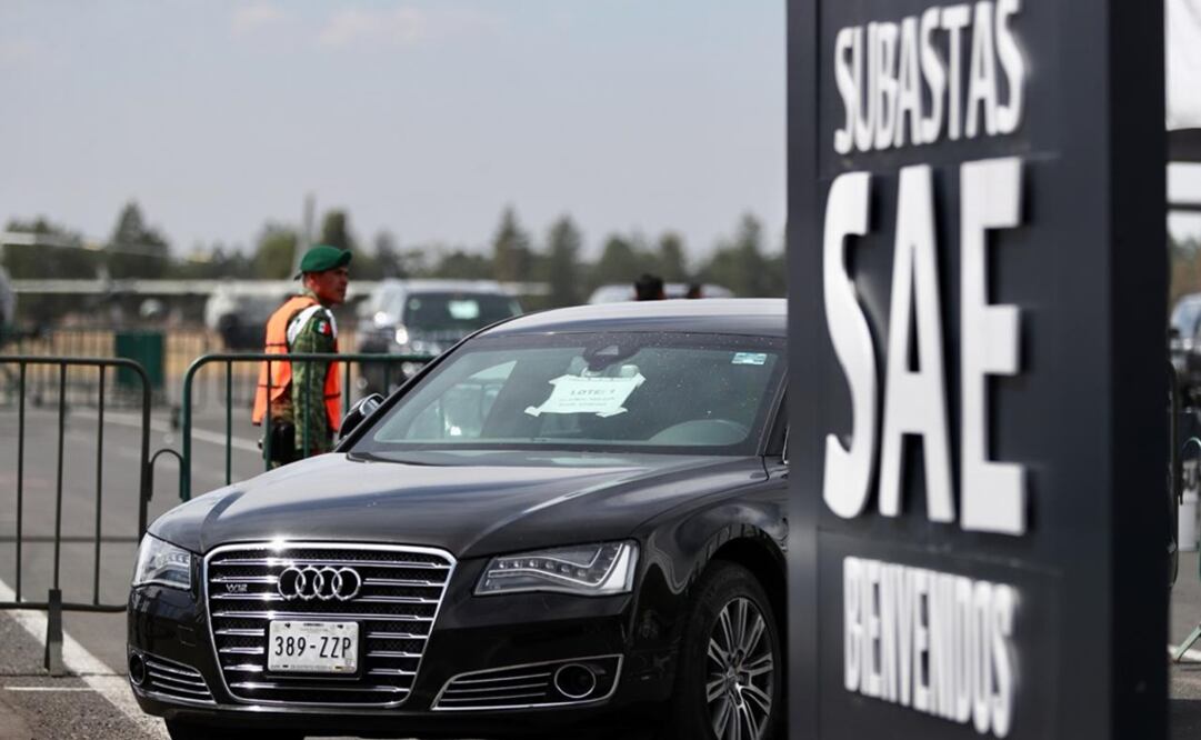 El Audi A8 en la subasta de vehículos oficiales. Foto: Ariel Ojeda/EL UNIVERSAL