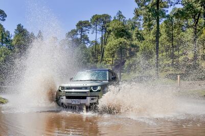 A prueba: Land Rover Defender 110, cuando el lujo no está peleado con el todoterreno