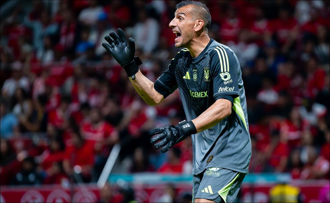 Nahuel Guzmán se quejó del arbitraje en la semifinal de vuelta entre Tigres y Toluca / Foto: Imago7