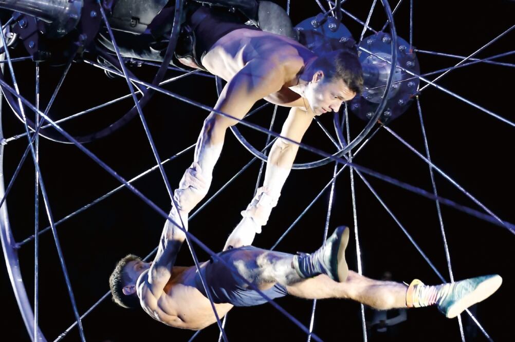 Zeta Bosio y Charly colaboraron de cerca con los acróbatas del Circo del Sol (AGUSTÍN SALINAS. EL UNIVERSAL)