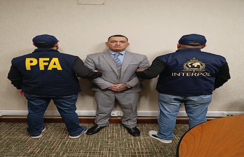 Detienen en Argentina a mexicano buscado en EU por narcotráfico; Rodolfo Junior Aguirre cuenta con pedido de captura de Interpol