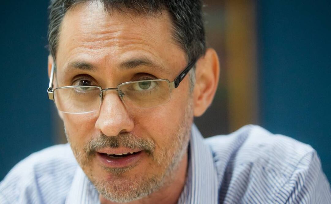 Pablo Montoya, ganador del XIX Premio Internacional Rómulo Gallegos, tardó seis meses en que le pagaran el estímulo económico. FOTO: Miguel Gutiérrez/EFE.