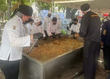 ¡Yumi, yumi! Culiacán elabora aguachile con más de 3 toneladas de camarón; esperan ventas de 700 mil pesos