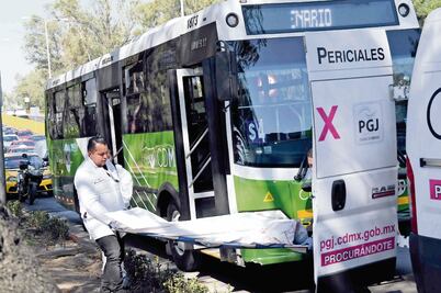 Asesinan a dos en camión, cerca de crucero peligroso