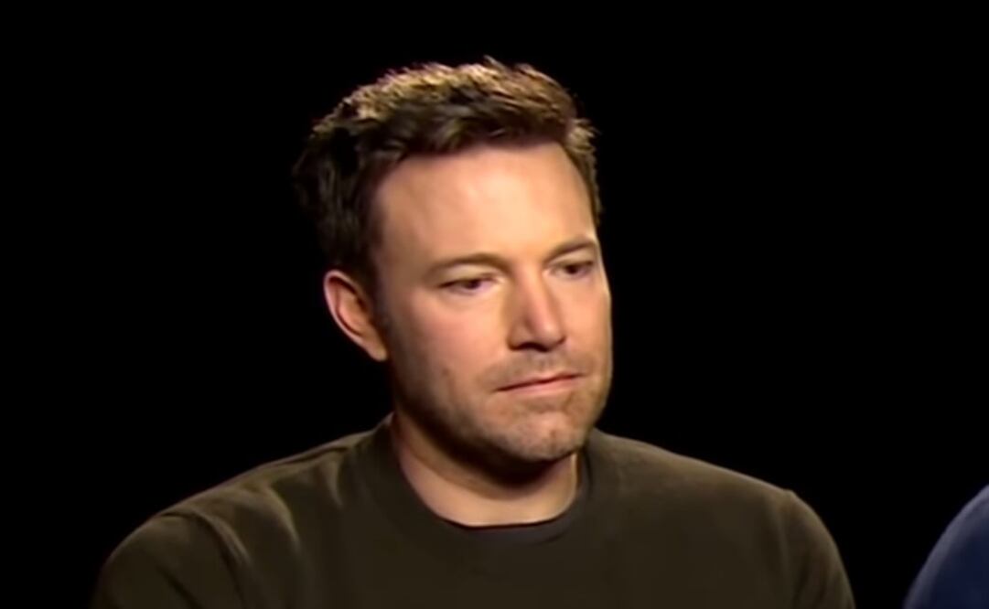 En una entrevista se le vio triste al oír críticas de "Batman v Superman" y de ahí surgió el meme de Sad Affleck  FOTO: Especial