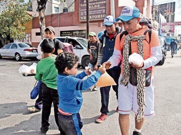 Niños, adultos mayores y mujeres embarazadas avanzaban con fe