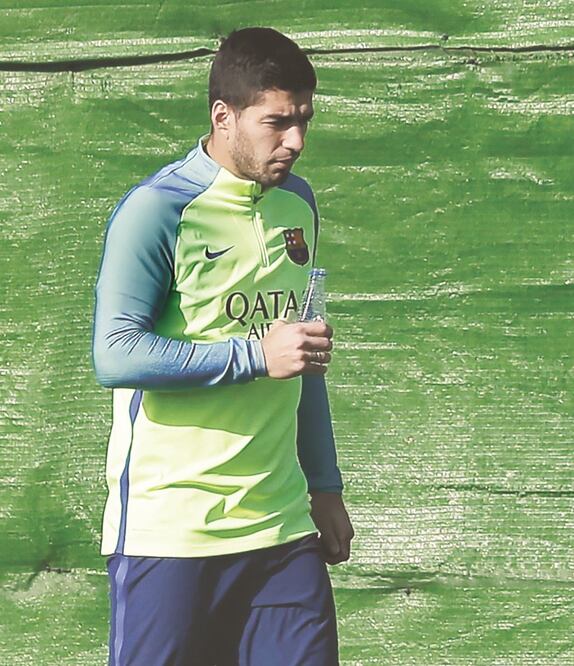 Barcelona recurrirá la sanción al uruguayo y a Sergi Roberto (MANU FERNÁNDEZ. AP)