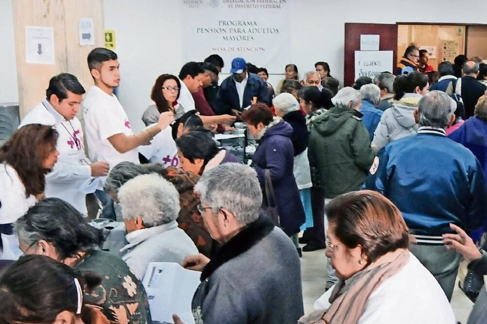 Crecimiento. Las Afore acumularon 3 billones 169 mil millones de pesos, un incremento de 415 mil millones en comparación con 2016 (ARCHIVO EL UNIVERSAL)