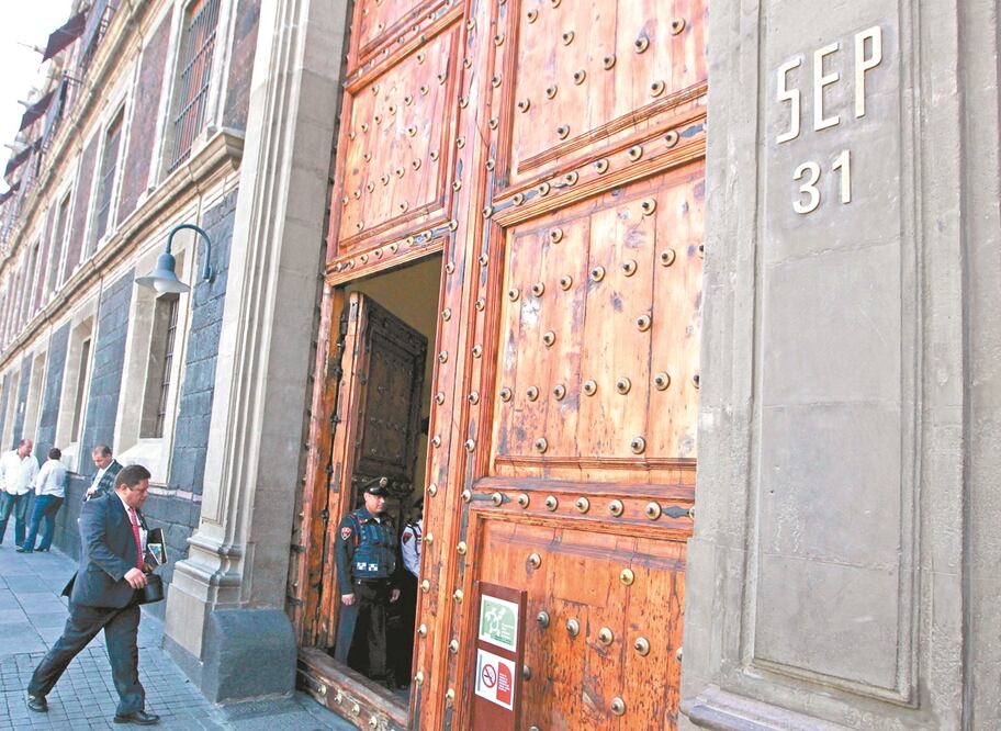 La SHCP incorporó la solicitud de la SEP a los programas y proyectos de inversión, pero la dependencia educativa dijo que no fue avalada. Foto: ARCHIVO EL UNIVERSAL