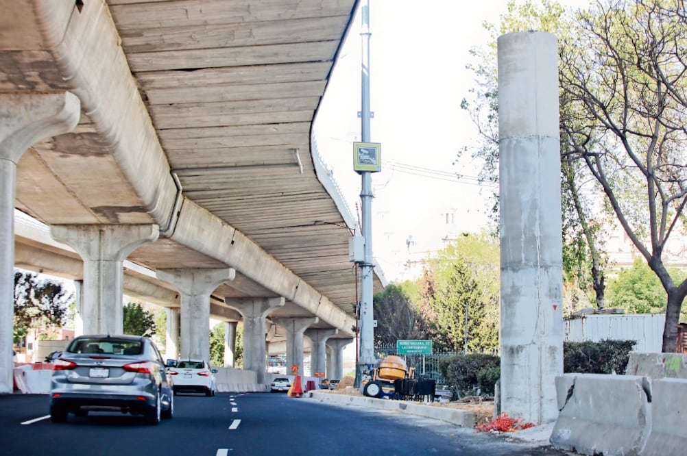 La autopista, de las 5:00 a las 12:00 horas, va de Cuautitlán Izcalli hacia la CDMX, y de las 13:00 horas a la media noche, se invierte (ARCHIVO EL UNIVERSAL)