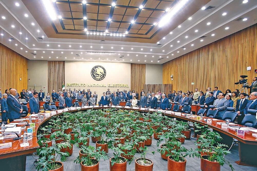 El Instituto Nacional Electoral exhorta a la ciudadanía a tener mayor participación mediante el ejercicio del voto para contrarrestar los efectos del crimen (ARCHIVO. EL UNIVERSAL)