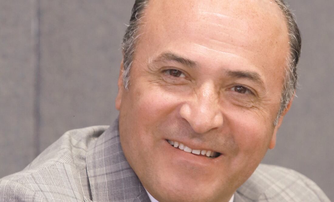 Usan a personal de Liconsa para armar pachanga