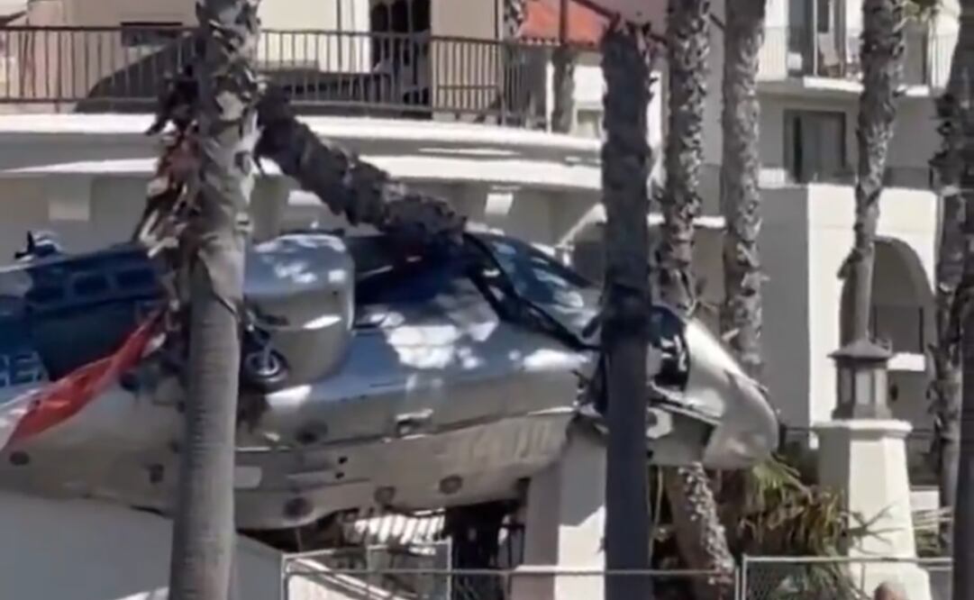 Helicóptero se desploma en California, EU / Captura de pantalla