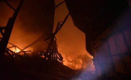 Reportan fase de extinción de incendio en fábrica de aerosoles en Tlaquepaque, Jalisco; hay 15 lesionados hasta el momento