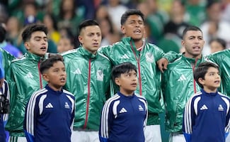 Gilberto Mora y el divertido momento que vivió durante el protocolo del México vs Ecuador