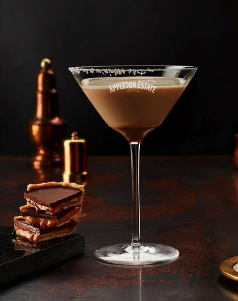 Brinda por la amistad con estos cocteles con ron