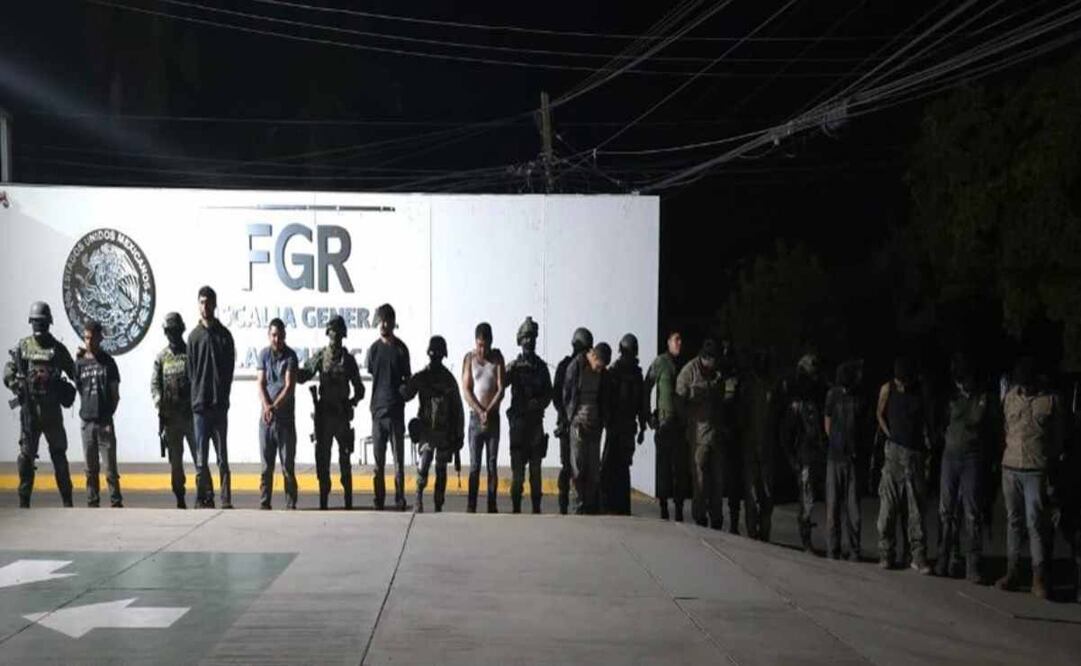 Ejército detiene a 14 hombres con armamento de alto poder en Sinaloa. Foto: Defensa