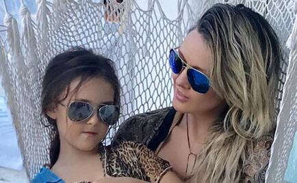 Fey celebra el Día de las Madres y muestra a su hija