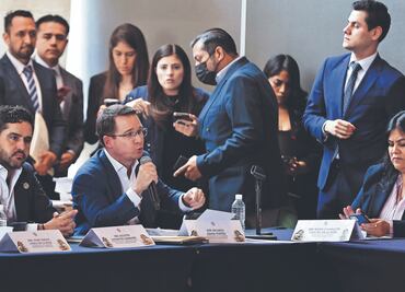 Avanza telecom en fast track; oposición acusa ley censura