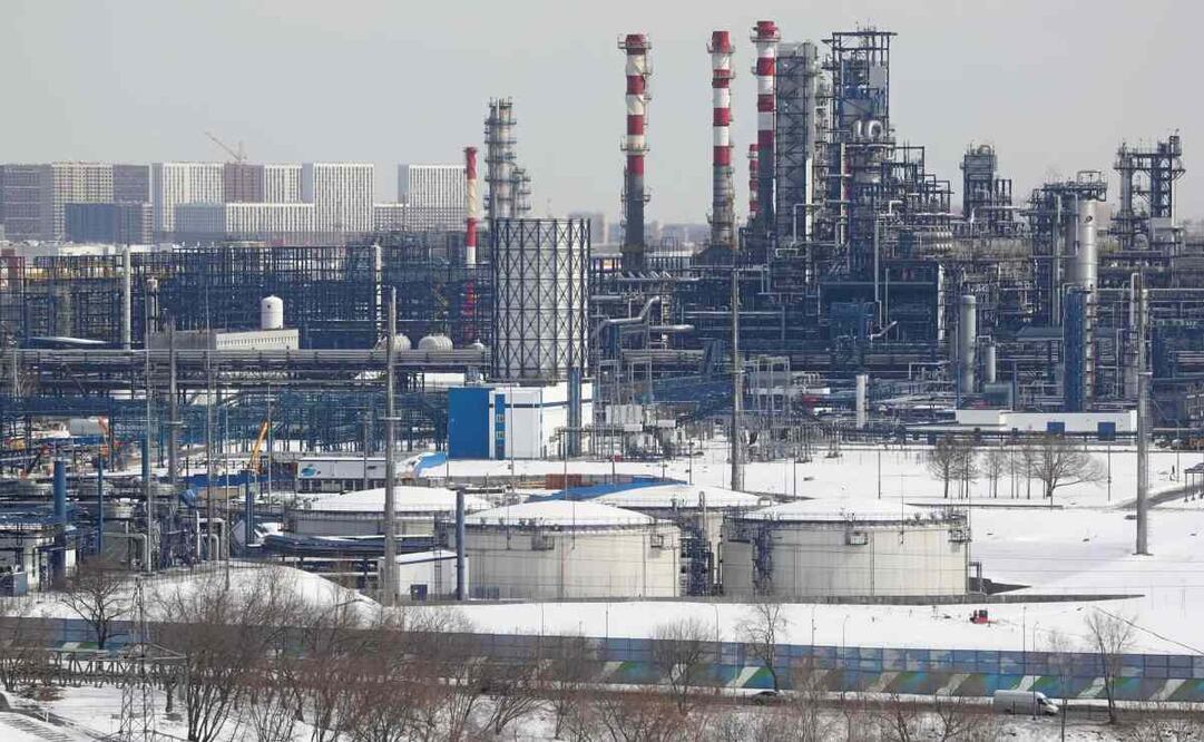 Refinería en Moscú. Foto: EFE