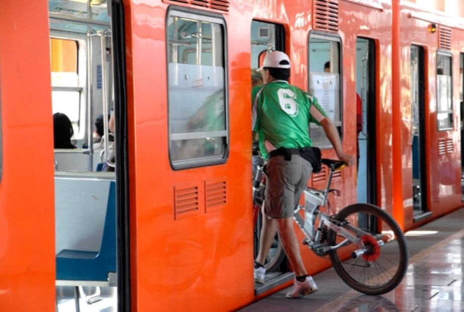 ¡Atención ciclistas! Este viernes y sábado, las bicicletas viajan en el Metro