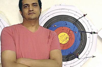 Anulan condena de muerte contra el poeta Ashraf Fayad