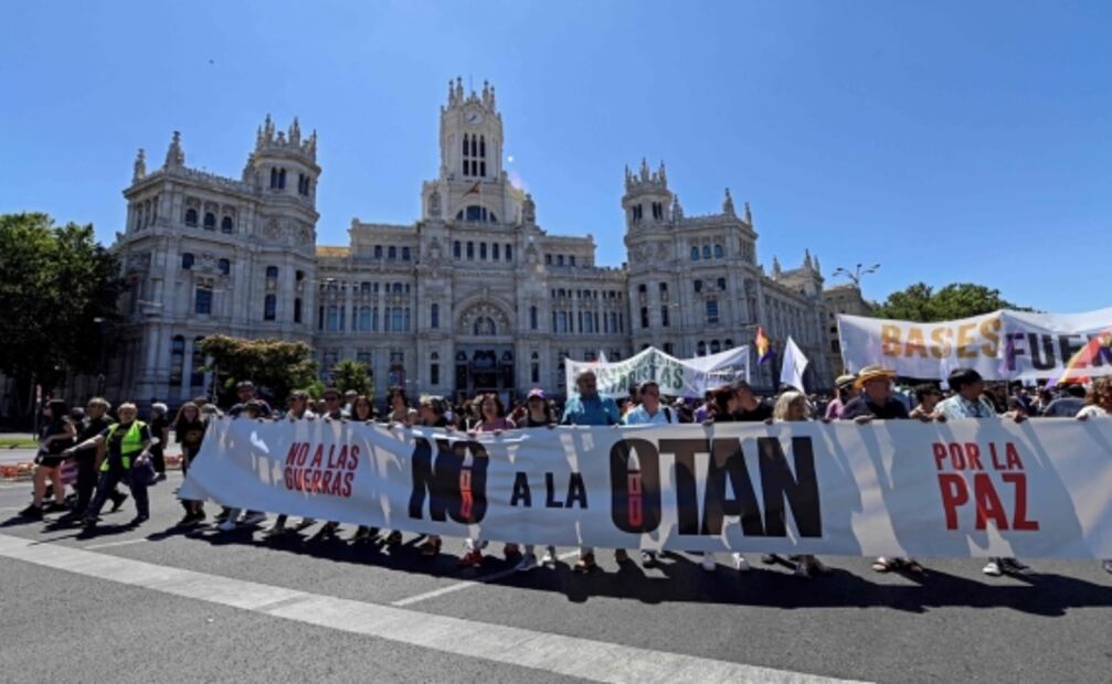 "¡No a la guerra, no a la OTAN!": Miles rechazan Cumbre en Madrid