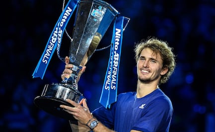 Alexander Zverev derrota a Medvedev y se corona en las ATP Finals 