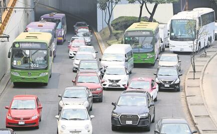 Este jueves no circulan automóviles con engomado verde