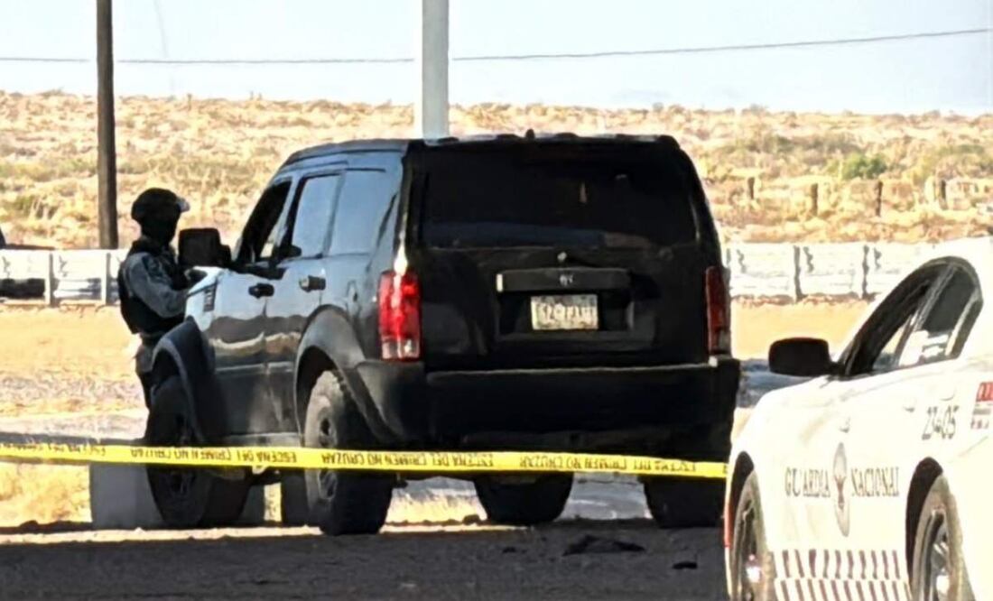 Los cuerpos de dos hombres fueron hallados junto a una camioneta abandonada en Ciudad Juárez, Chihuahua (13/06/2025). Foto: Especial