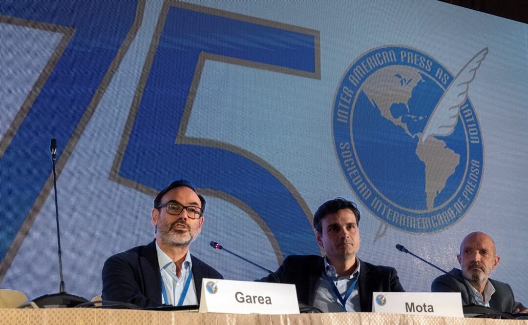 El presidente de la agencia de noticias Efe, Fernando Garea, interviene en la mesa redonda "El futuro de las noticias: Una perspectiva latinoamericana e hispana" (Foto: EFE)