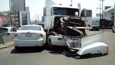 Se registra accidente automovilístico en Periférico Norte