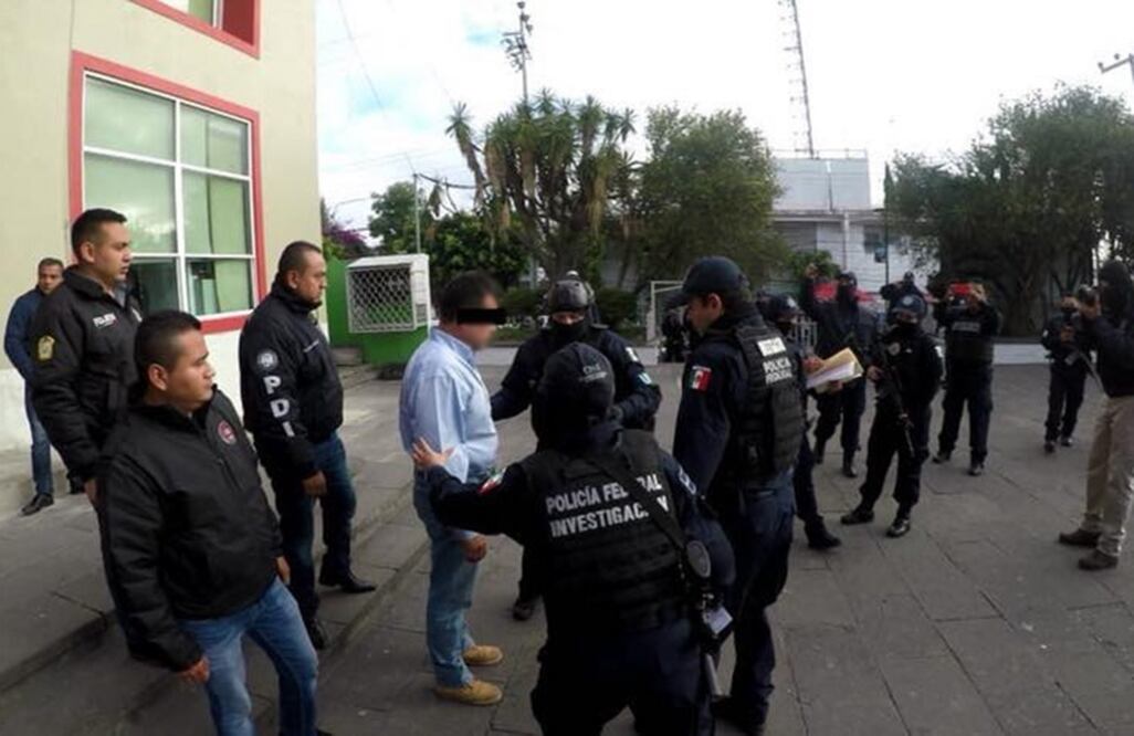 El sujeto fue detenido en el municipio de Ecatepec, Estado de México, por elementos de la PGR y de la Policía Federal. Foto: Cuartoscuro.com