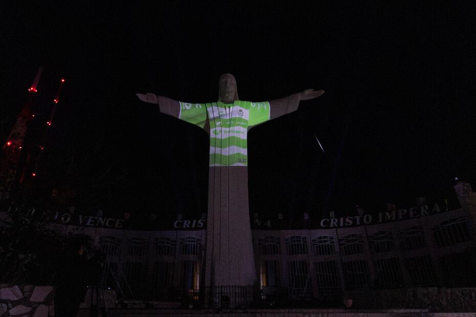 Santos presenta su jersey para el Apertura 2023 en el Cristo de las Noas