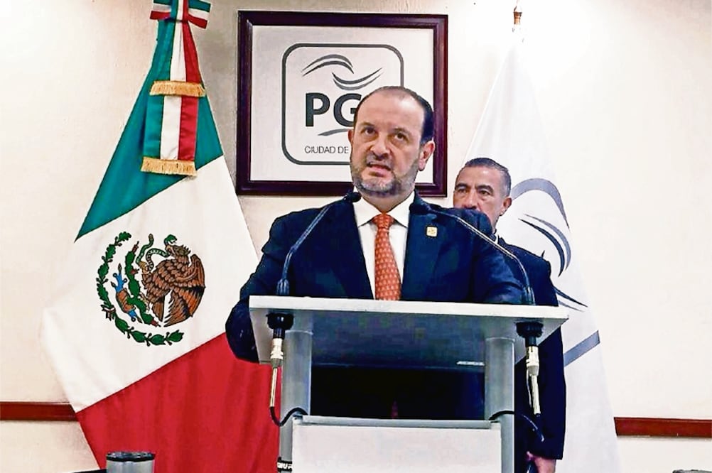 En conferencia de prensa, el procurador Rodolfo Ríos dio cuenta del operativo realizado para la captura del fugitivo (PROCURADURÍA CAPITALINA)