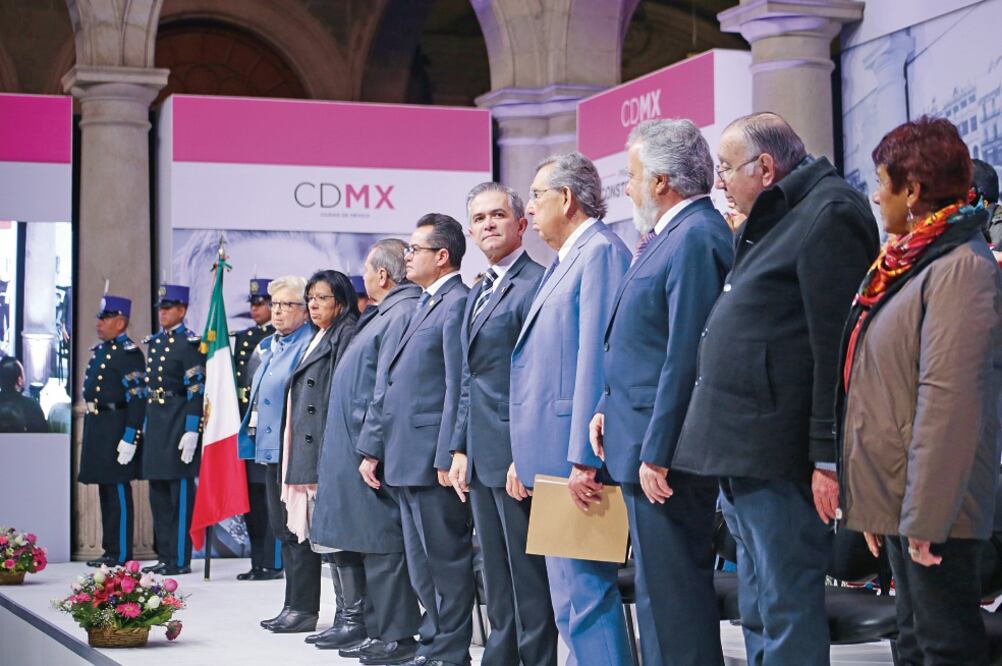 Miguel Ángel Mancera, dijo que la nueva Carta Magna es un punto de lanza para concretar el cambio de régimen hacia un gobierno de coalición (CORTESÍA)