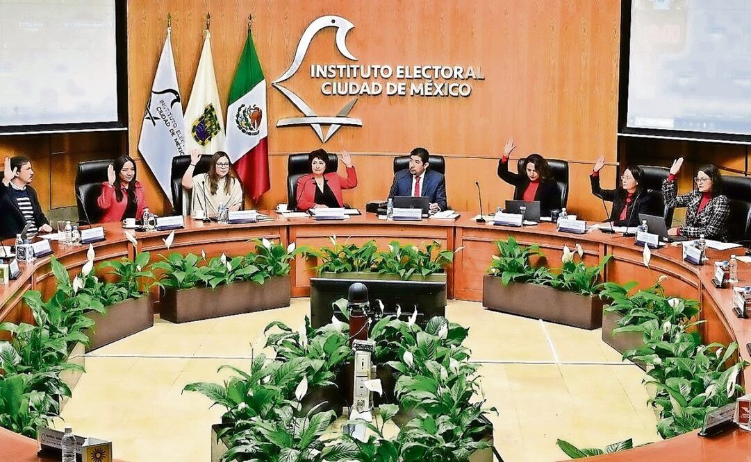 Tres consejeros del Instituto Electoral capitalino ganan al mes 145 mil 659 pesos netos, y los cuatro restantes, 93 mil 331. (20/02/2025) Foto: Archivo | El Universal