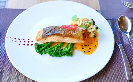 Receta saludable de pescado con hongos y puré