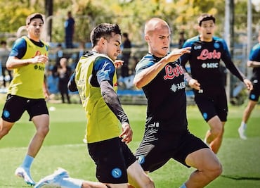 Chucky Lozano y el Napoli salen por el campeonato de la Serie A