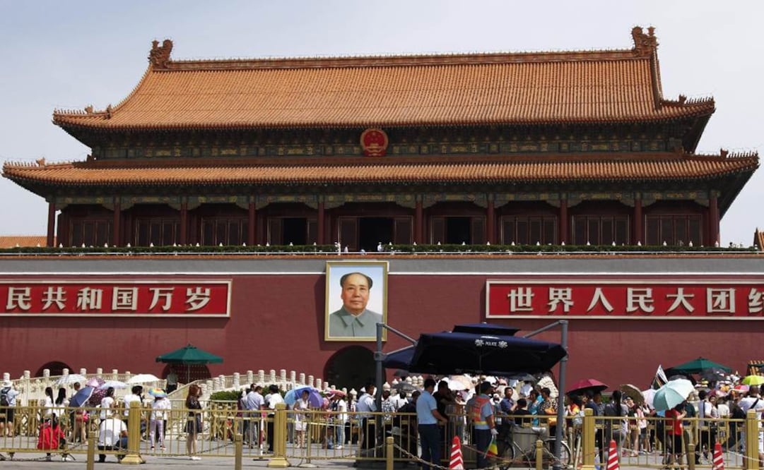 Los diseños serán comercializados por la marca hongkonesa de joyería Chow Tai Fook, con amplia presencia en China, a partir de diseños de las colecciones imperiales. FOTO: Archivo/EFE.