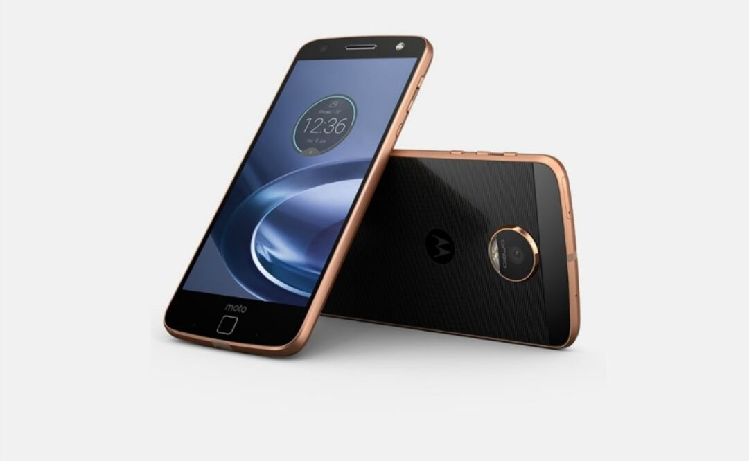 La cámara frontal de 5 megapixeles incluye una lente de ángulo amplio y flash frontal