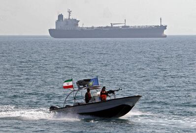Irán intercepta destructor de Reino Unido en mar de Omán; afirma que apoyaba a Israel
