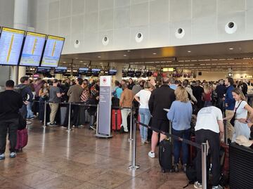 Aeropuertos de Bruselas y Lieja cierran por más de una hora debido a presencia drones