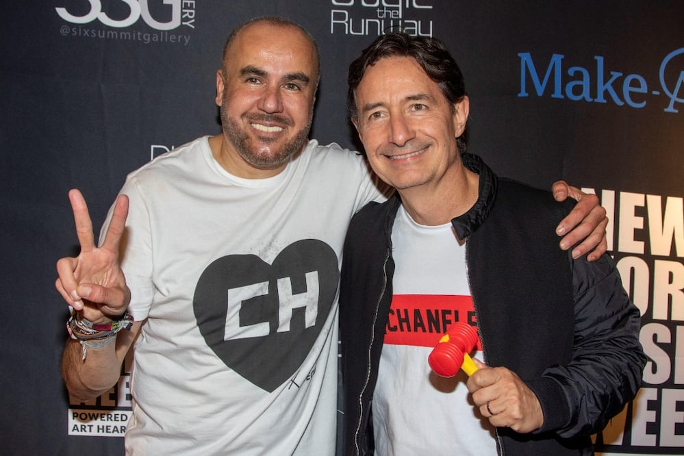 La colección se inspira en el icónico personaje de Roberto Gómez Bolaños, El Chapulín Colorado  Foto: EFE