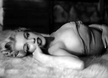 Un mechón de cabello de Marilyn para encontrar a su padre