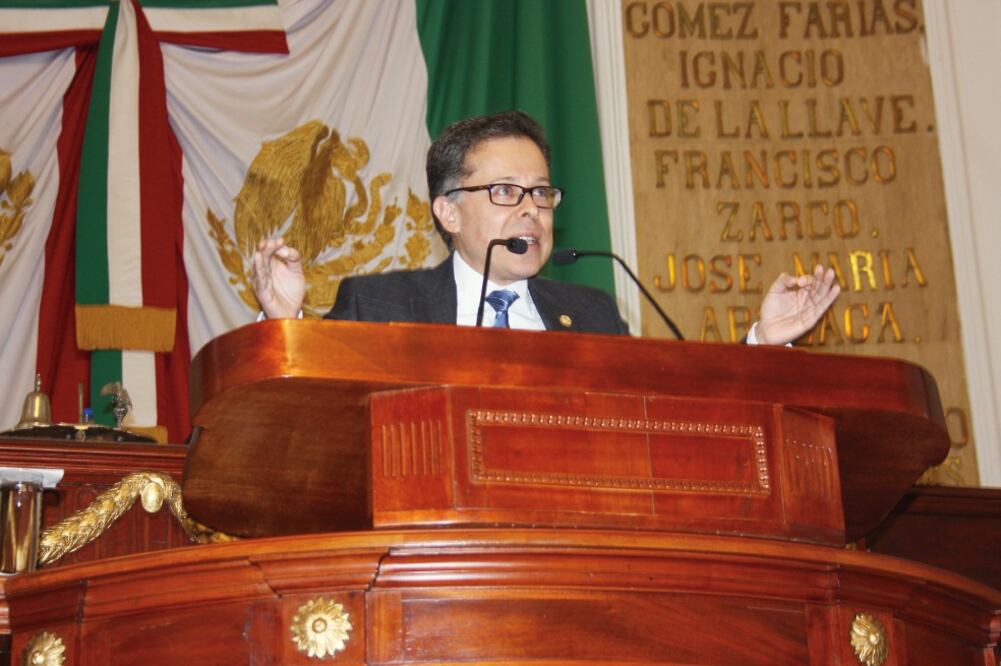 Xavier López, de la bancada del Verde Ecologista, argumentó que para realizar las exhibiciones sacan a los mamíferos acuáticos de su hábitat. (ARCHIVO EL UNIVERSAL)