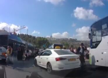 Ataque contra estación de autobuses en Jerusalén deja seis muertos; atacantes fueron abatidos