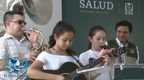 Hermanas cantan corrido a AMLO: “La Patria es primero, me canso ganso”
